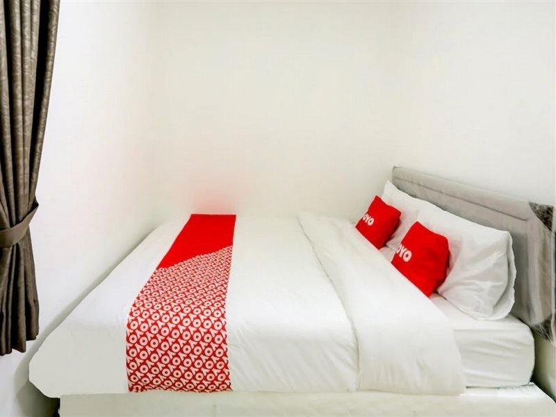 Jabusimo Syariah Redpartner Hotel Jakarta Bagian luar foto