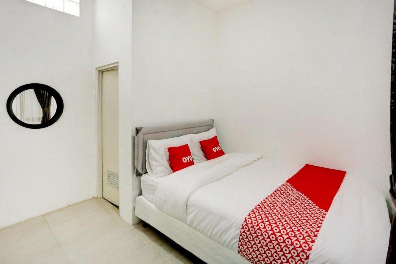 Jabusimo Syariah Redpartner Hotel Jakarta Bagian luar foto
